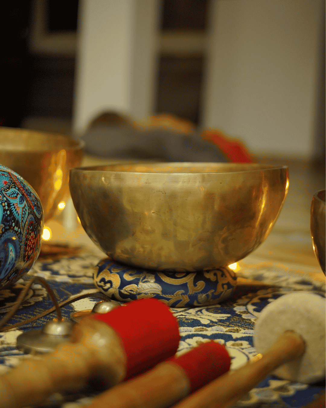Sound healing and singing bowl course at Ishavasyam Yoga School