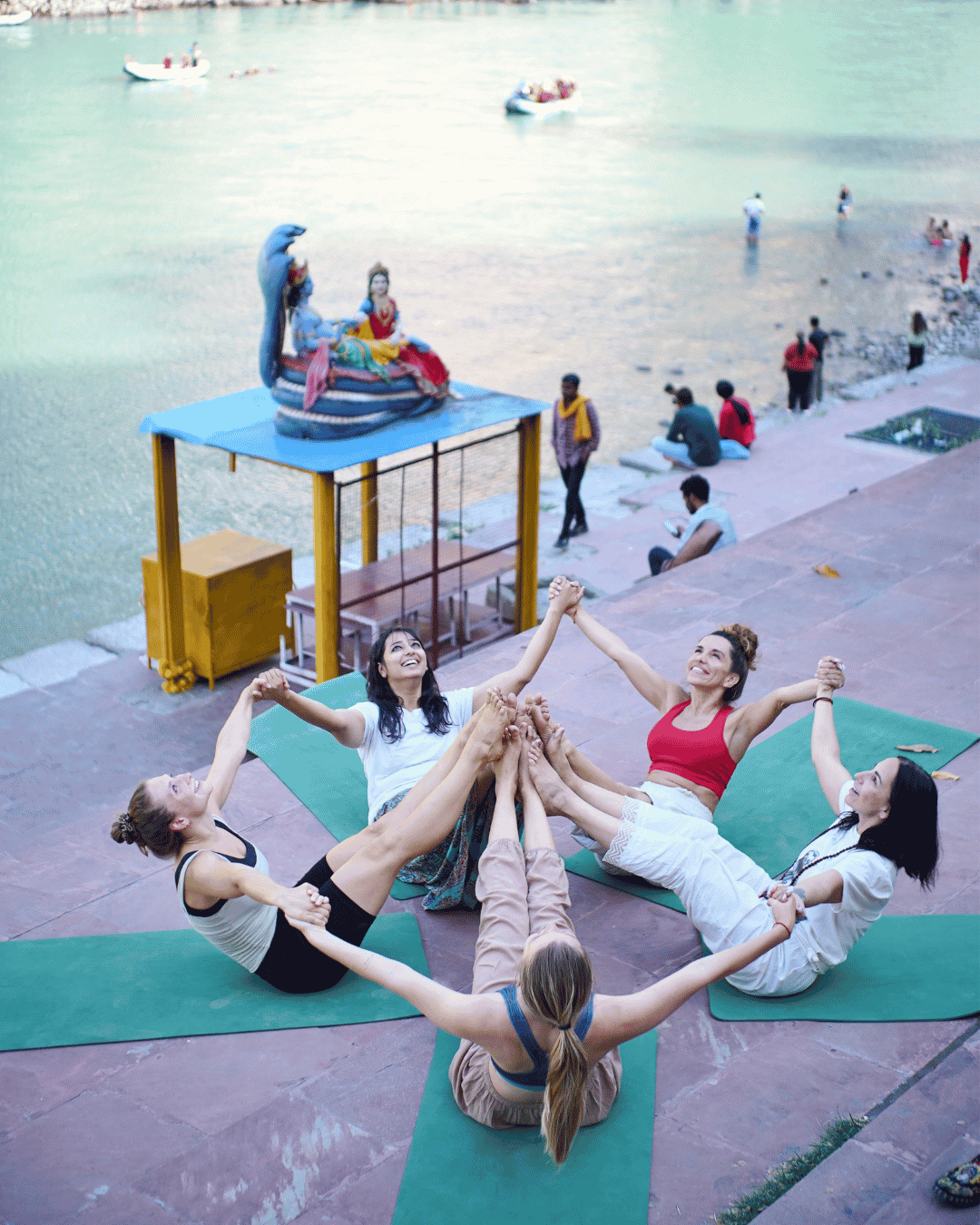 Students connecting and sharing experiences at Ishavasyam Yoga School